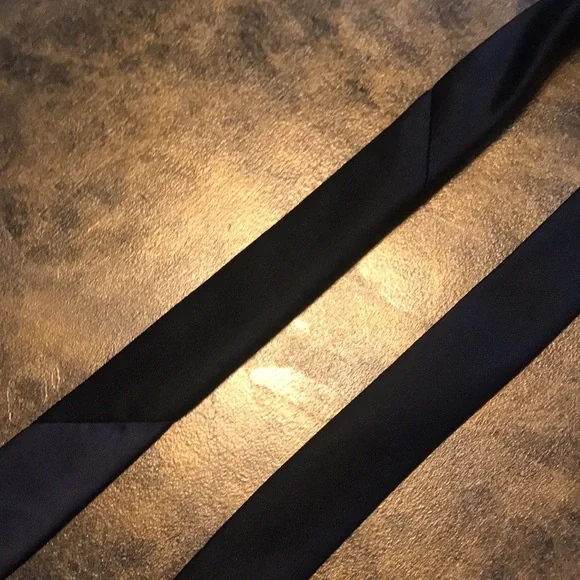 Vintage 1993 Ralph Marlin Elvis Presley “Jailhouse” classic novelty necktie - Picture 12 of 12